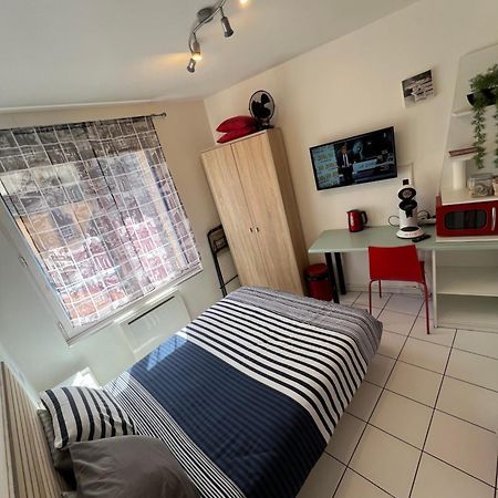 Beau Studio Centre Ville Et Proche Gare Бурж Екстериор снимка