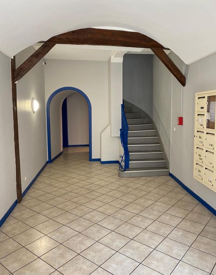 Beau Studio Centre Ville Et Proche Gare Бурж Екстериор снимка