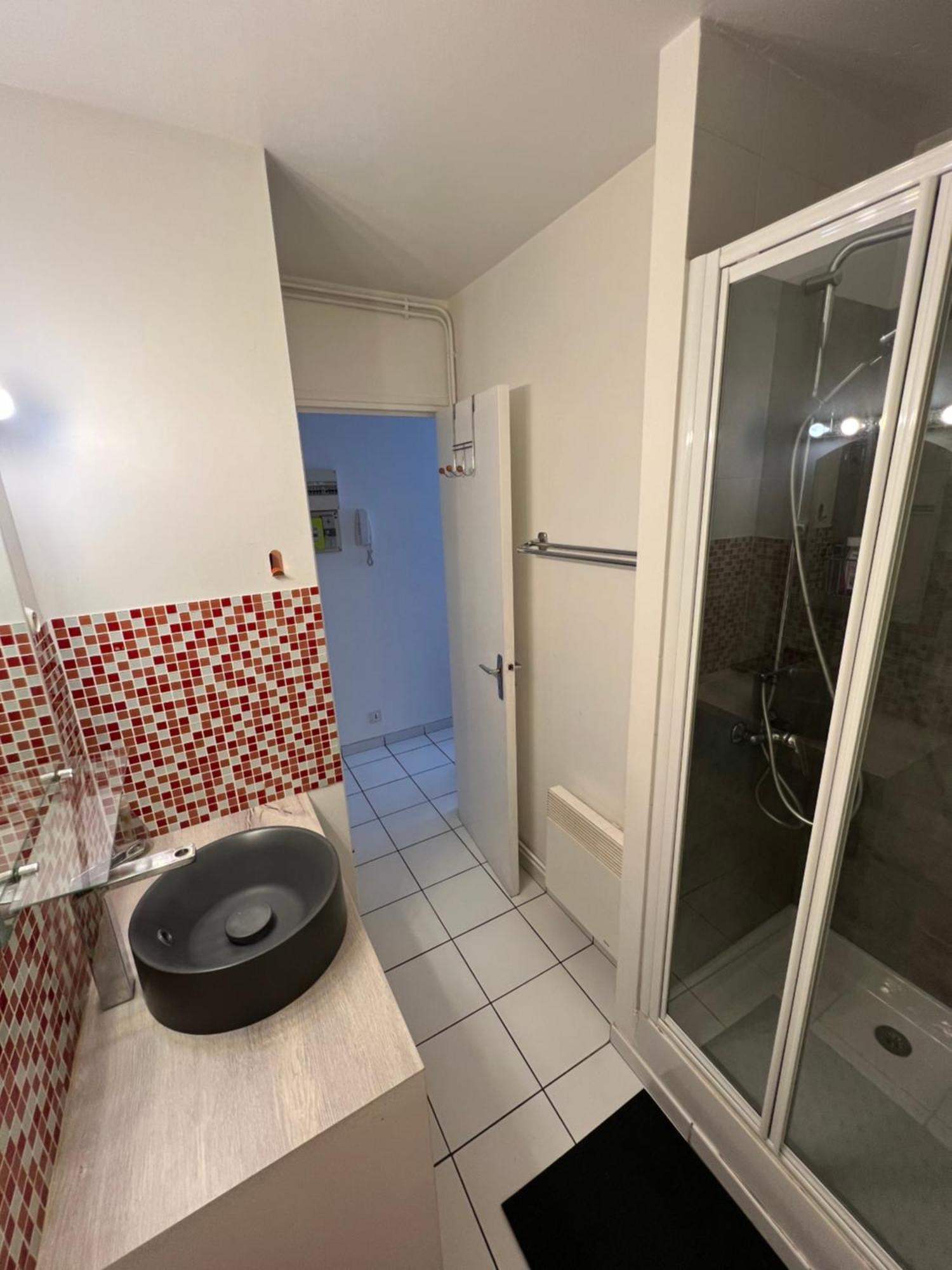 Beau Studio Centre Ville Et Proche Gare Бурж Екстериор снимка