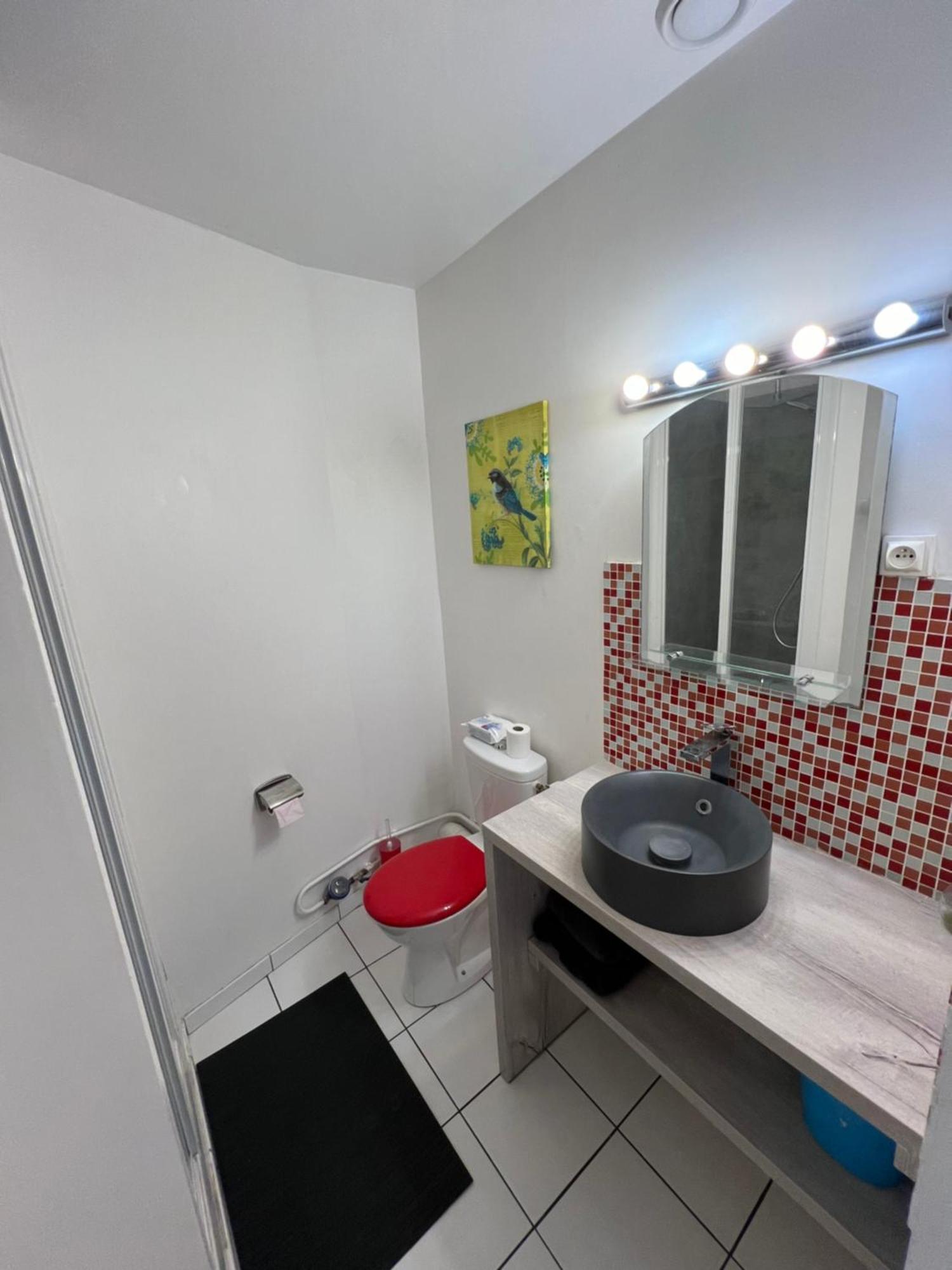 Beau Studio Centre Ville Et Proche Gare Бурж Екстериор снимка